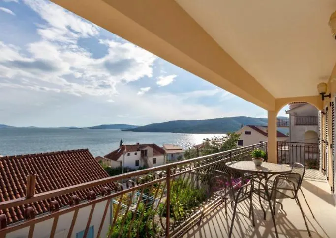 Madrugada House With Sea View Apartment Seget Vranjica