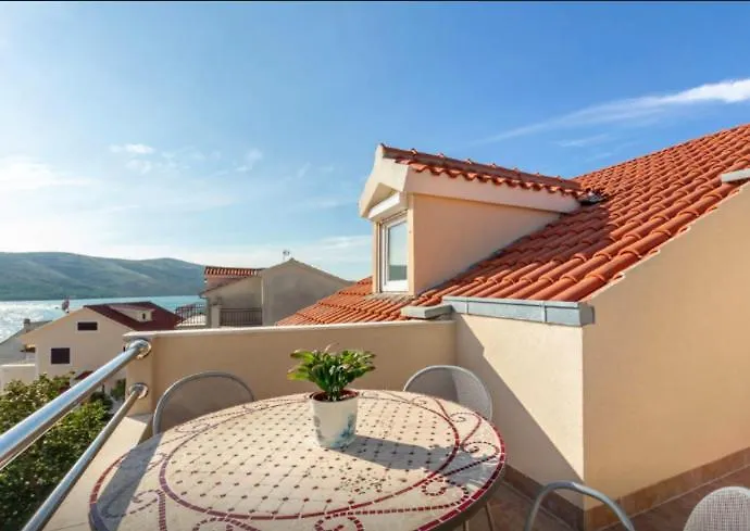 Madrugada House With Sea View Apartment Seget Vranjica 0*,