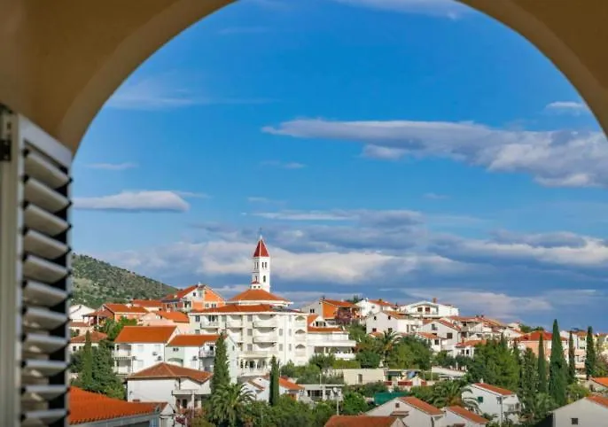 Madrugada House With Sea View Apartment Seget Vranjica