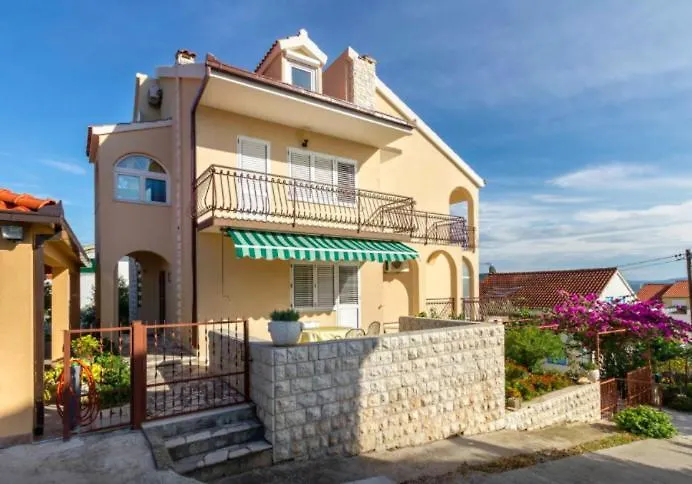 Madrugada House With Sea View Apartment Seget Vranjica