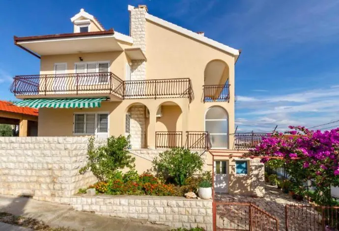 Madrugada House With Sea View Apartment Seget Vranjica