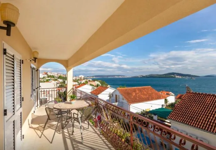 Madrugada House With Sea View Apartment Seget Vranjica