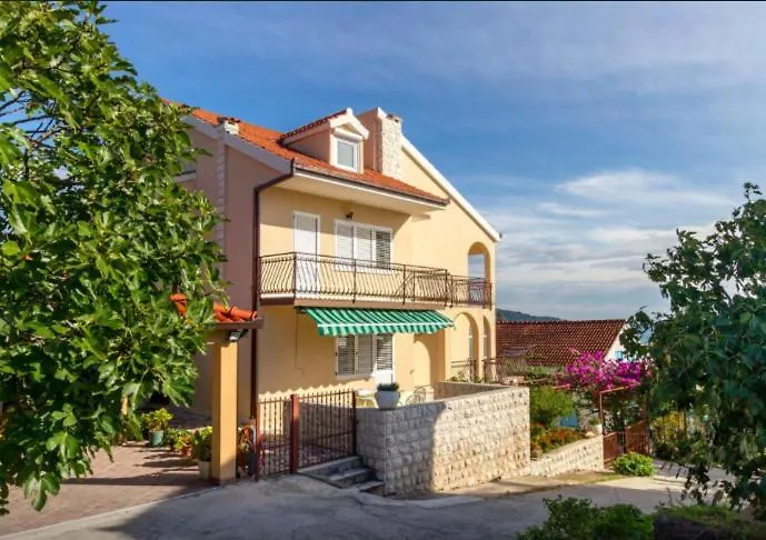 Madrugada House With Sea View Apartment Seget Vranjica