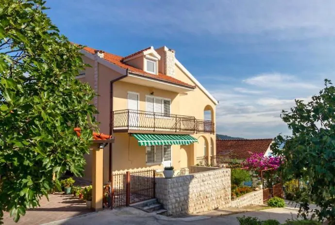 Madrugada House With Sea View Apartment Seget Vranjica